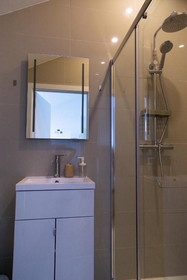 Largigi Rooms, Close To The Beach And Town Centre, Parking Available 라임레지스 외부 사진